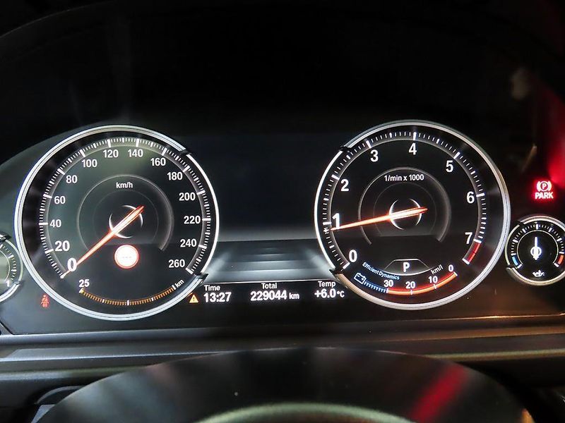 2016 BMW 5 Series 528i M Aero Dynamic photo 9