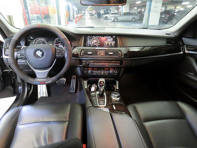 2016 BMW 5 Series 528i M Aero Dynamic photo 10