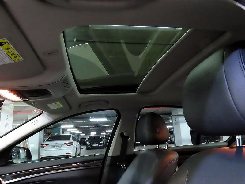 2016 BMW 5 Series 528i M Aero Dynamic photo 17