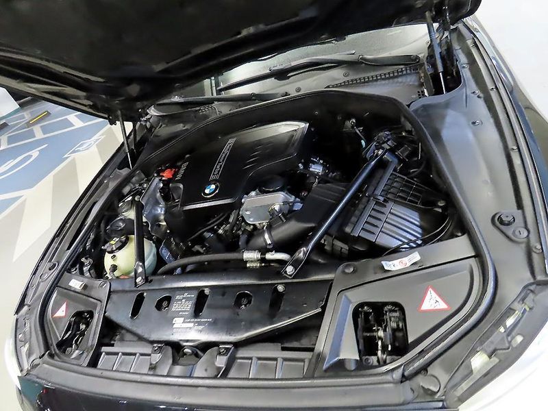 2016 BMW 5 Series 528i M Aero Dynamic photo 19