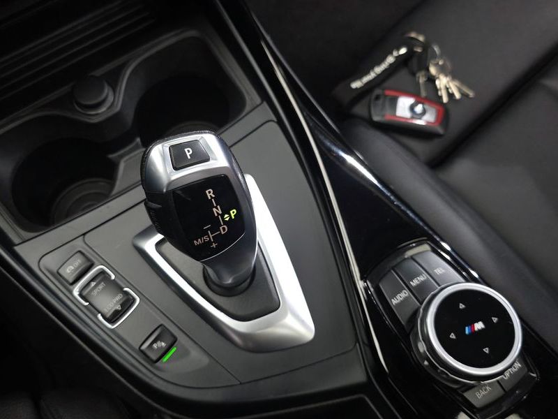 2016 BMW 1시리즈 118d Sport 5Door photo 9
