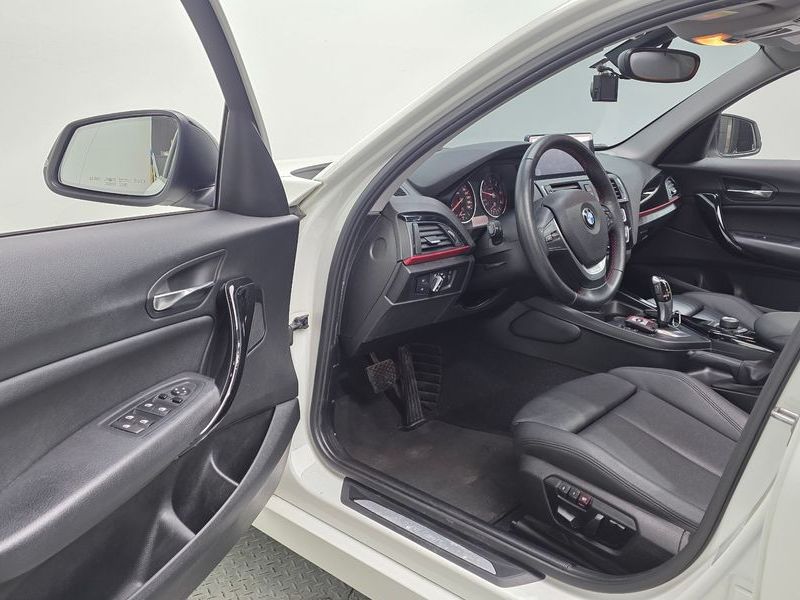 2016 BMW 1시리즈 118d Sport 5Door photo 10
