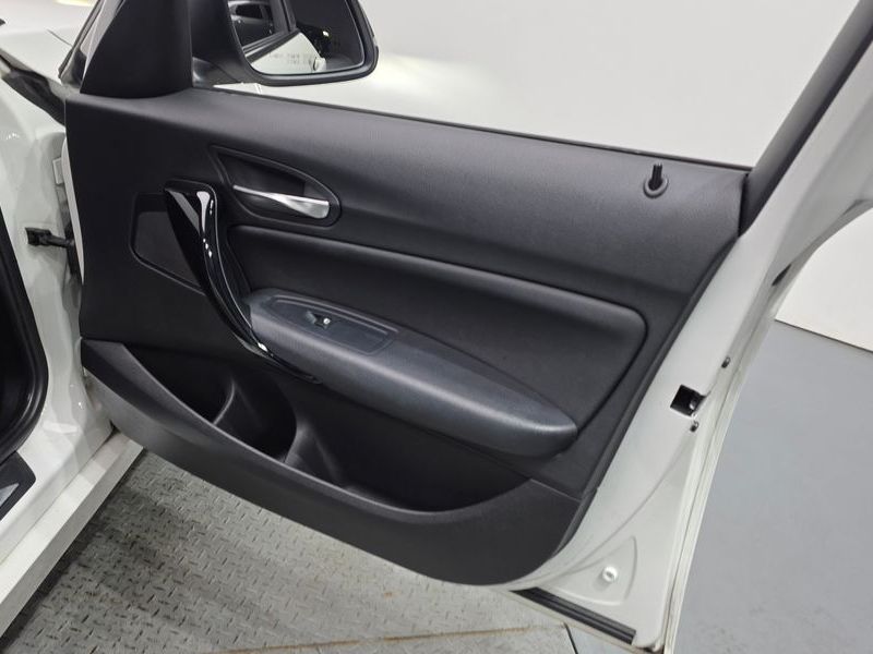 2016 BMW 1시리즈 118d Sport 5Door photo 24