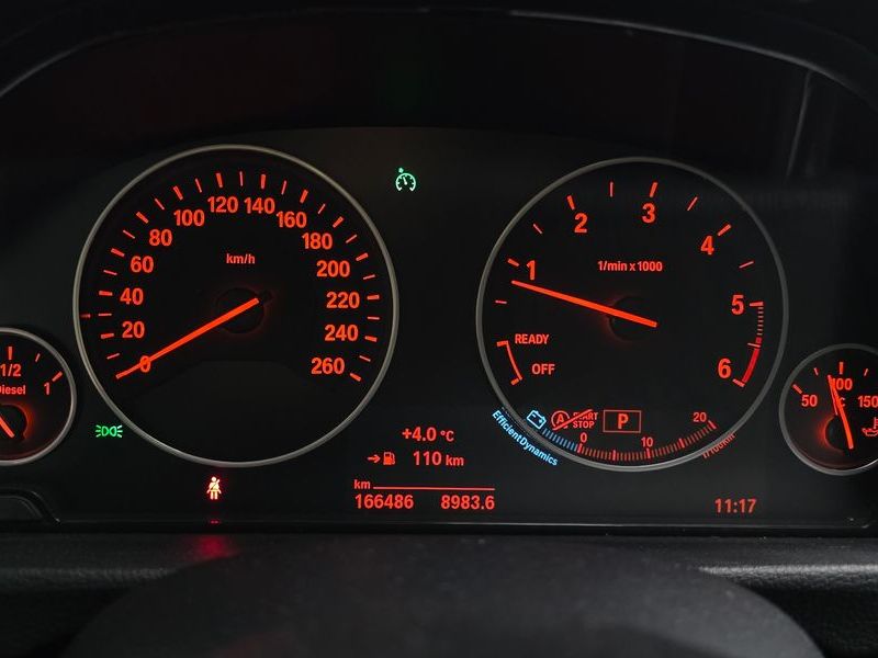 2016 BMW 3 Series 320d photo 8