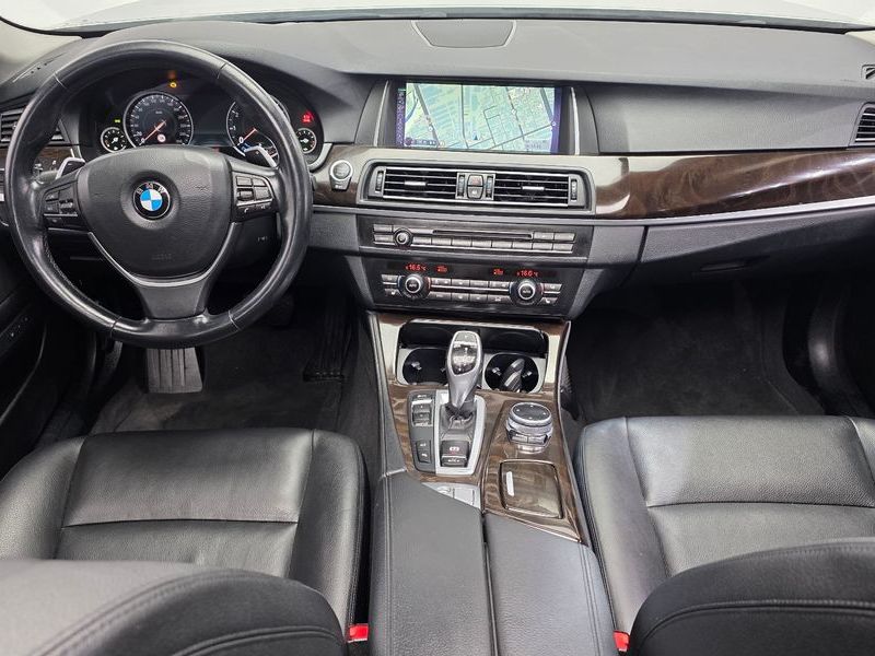 2015 BMW 5 Series 528i photo 7