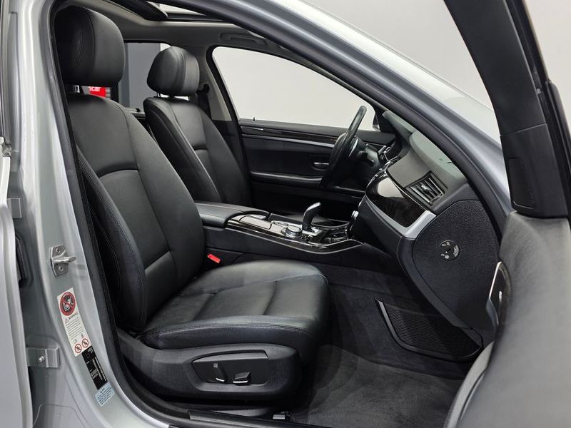 2015 BMW 5 Series 528i photo 11