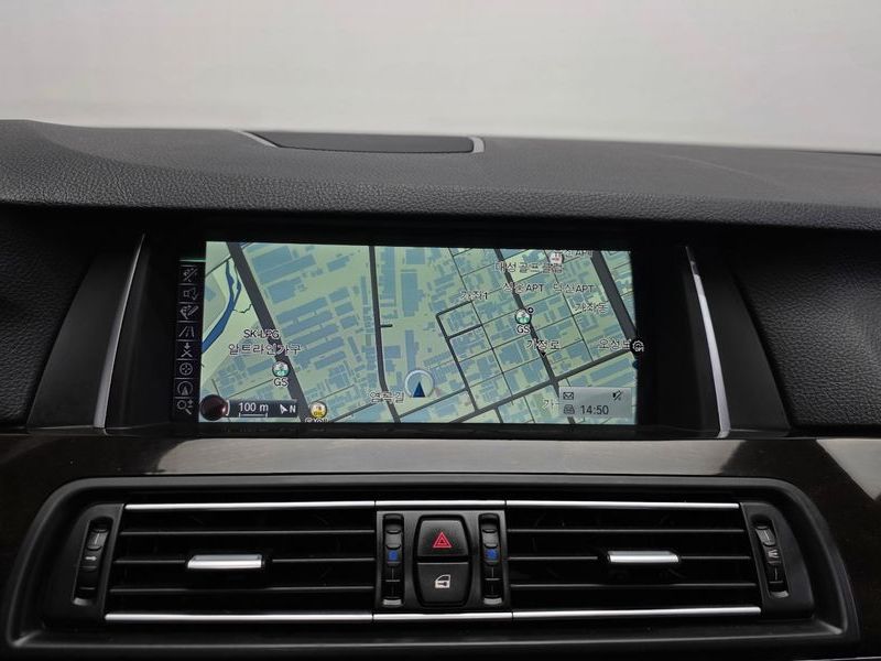 2015 BMW 5 Series 528i photo 14