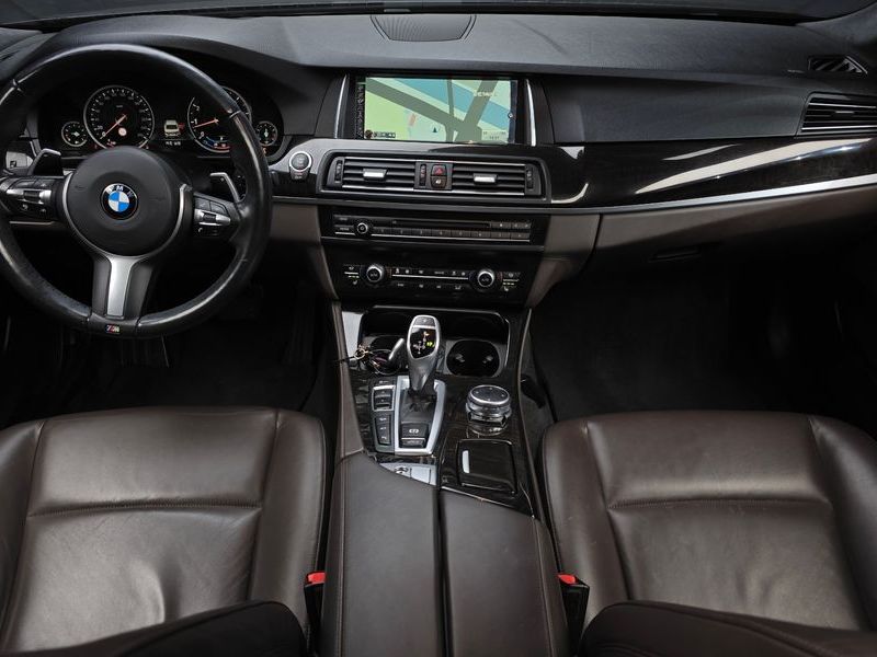 2016 BMW 5 Series 528i xDrive Aero Dynamic Special Edition photo 7