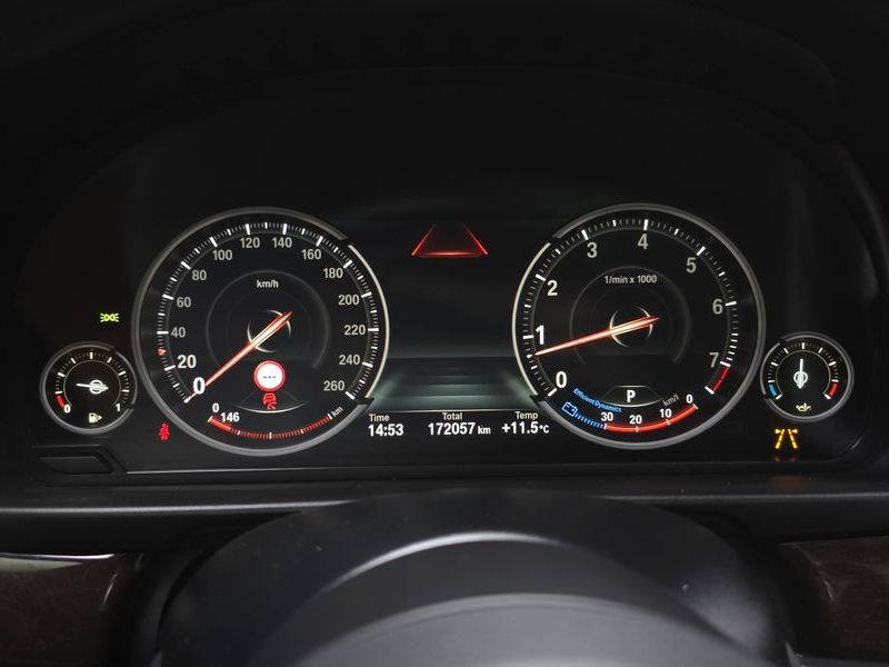 2016 BMW 5 Series 528i xDrive Aero Dynamic Special Edition photo 8