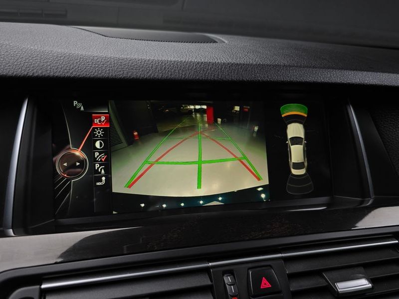 2016 BMW 5 Series 528i xDrive Aero Dynamic Special Edition photo 15
