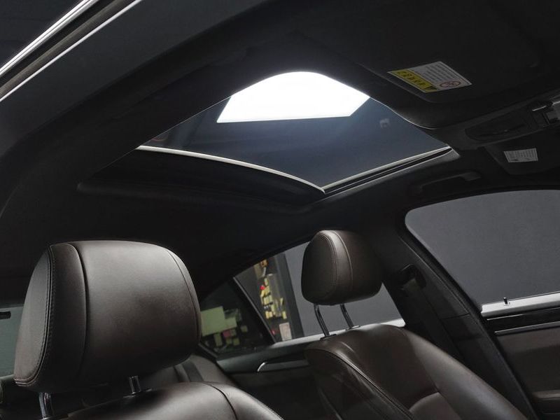 2016 BMW 5 Series 528i xDrive Aero Dynamic Special Edition photo 18