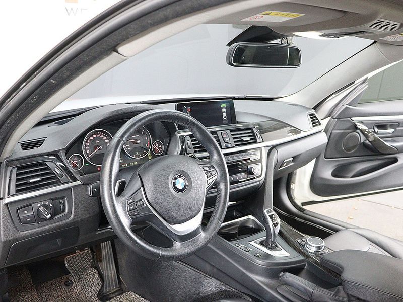 2015 BMW 4 Series 420d Luxury Coupe photo 11