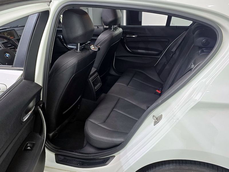 2016 BMW 1시리즈 118d Sport 5Door photo 11
