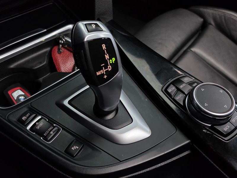 2015 BMW 4 Series 420d xDrive Sport GranCoupe photo 9