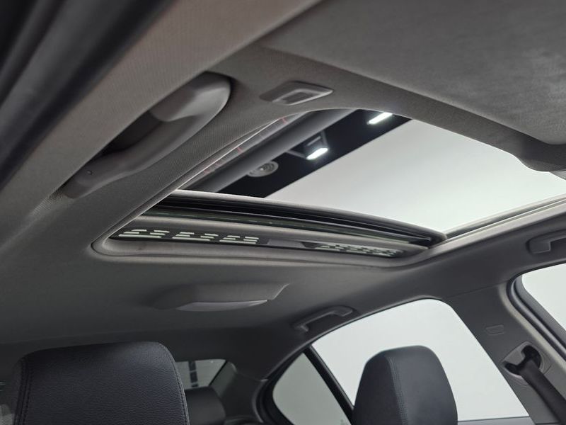 2016 BMW 3 Series 320d photo 17