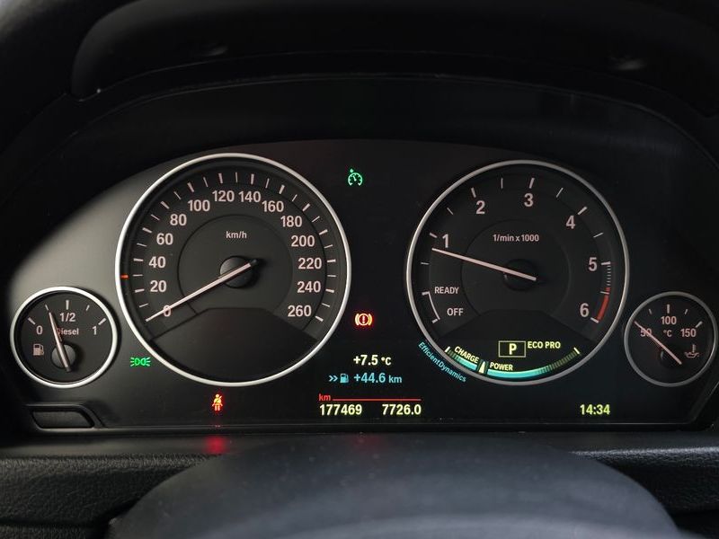 2015 BMW 3 Series 320d photo 8