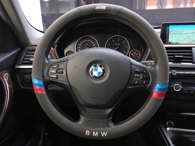 2015 BMW 3 Series 320d photo 13