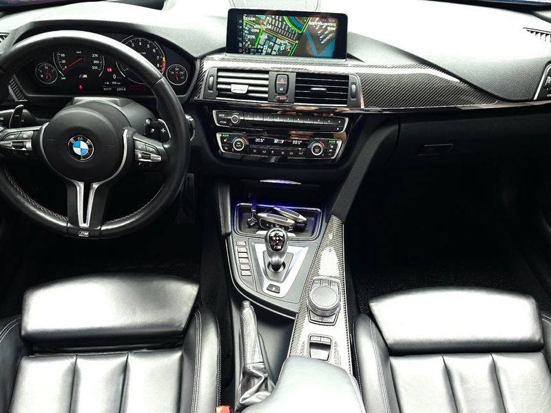 2017 BMW M4 Convertible photo 7