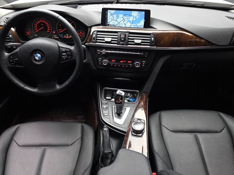 2015 BMW 3 Series 320d photo 7