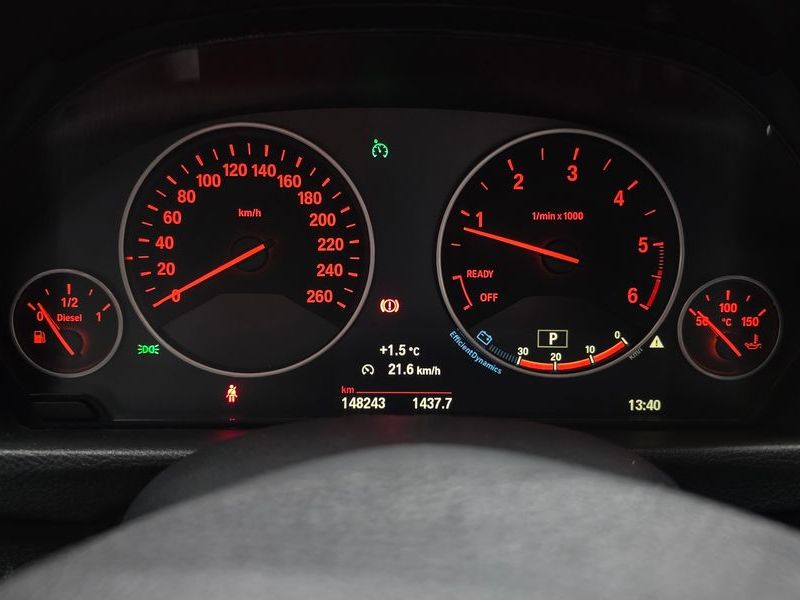 2015 BMW 3 Series 320d photo 8