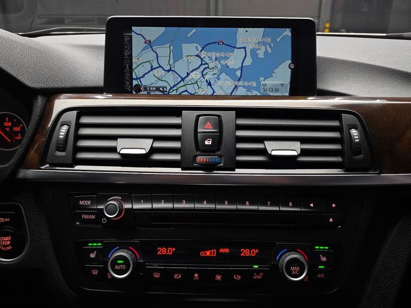 2015 BMW 3 Series 320d photo 14
