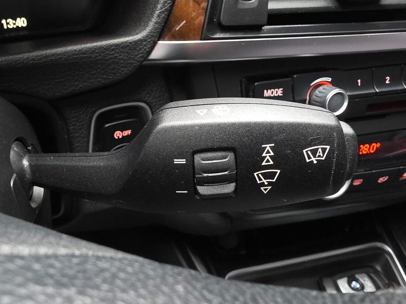 2015 BMW 3 Series 320d photo 18