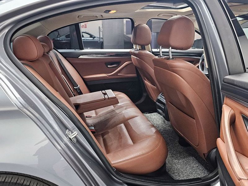 2016 BMW 5 Series 520d M Aero Dynamic photo 11