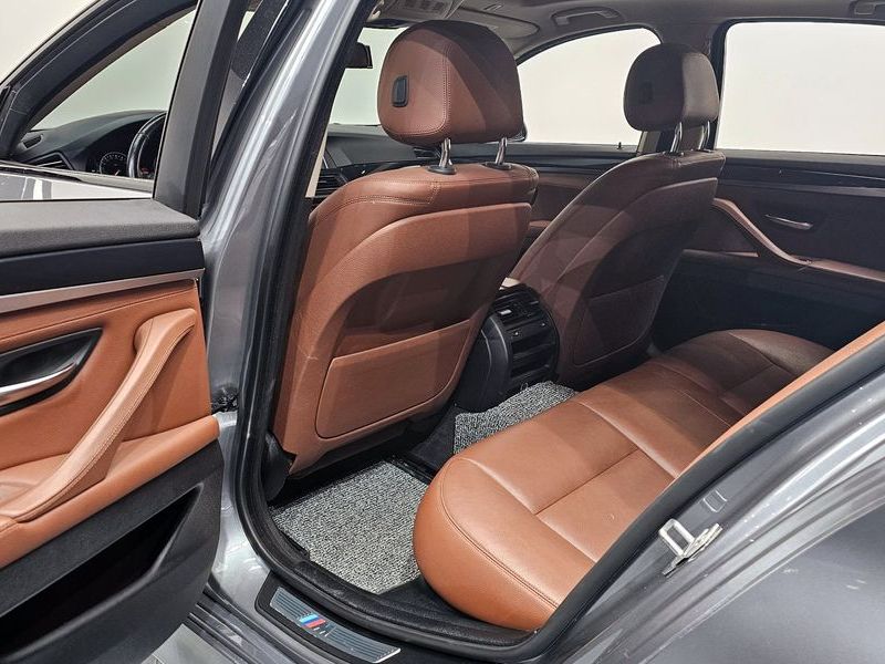 2016 BMW 5 Series 520d M Aero Dynamic photo 12