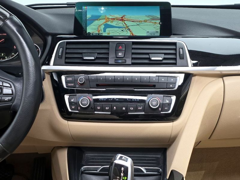 2016 BMW 3 Series 320d xDrive photo 14