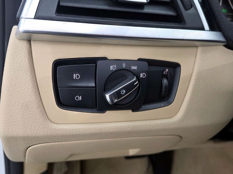 2016 BMW 3 Series 320d xDrive photo 19