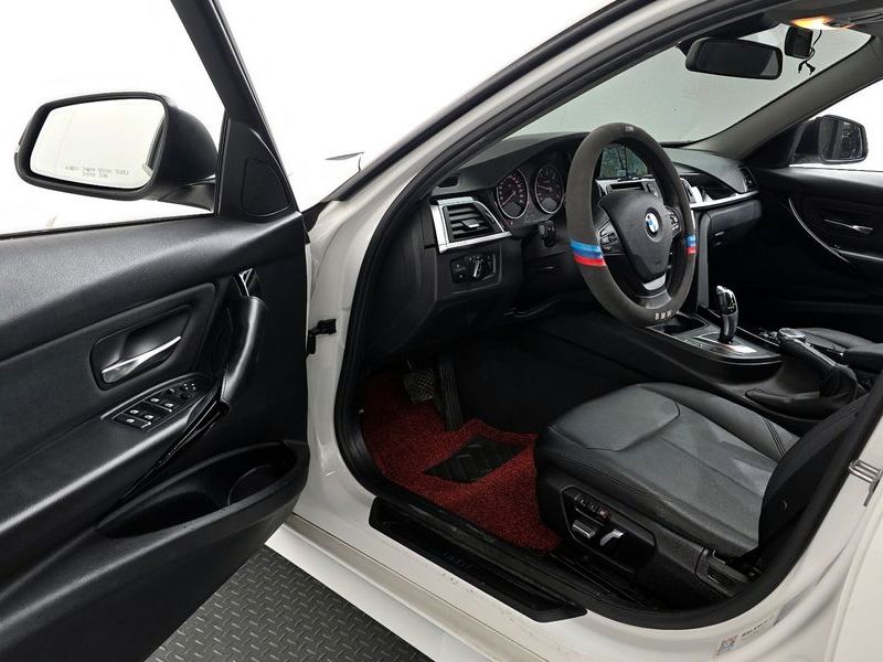2016 BMW 3 Series 320d photo 10