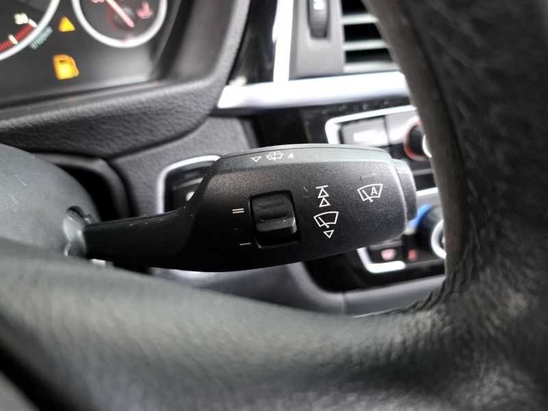 2016 BMW 3 Series 320d photo 20
