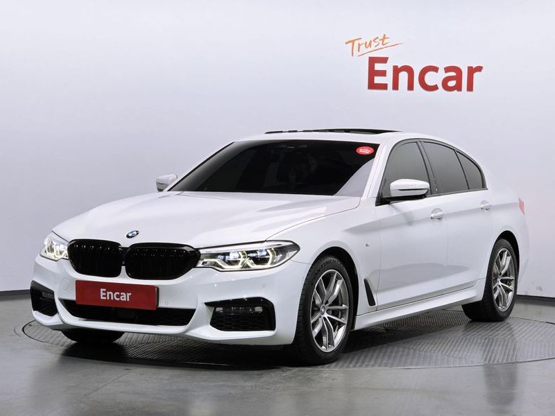 2017 BMW 5 Series 520d M Sport Package Plus photo 1