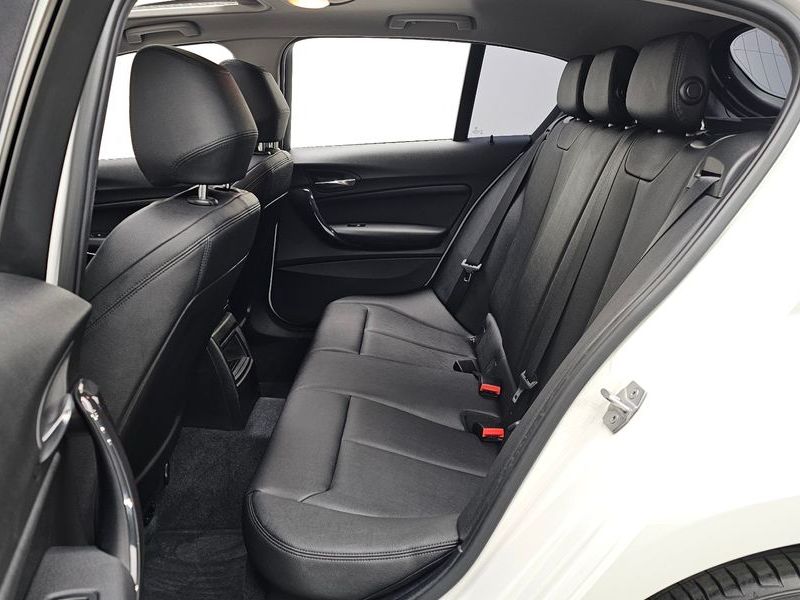 2015 BMW 1시리즈 118d Sport 5Door photo 12