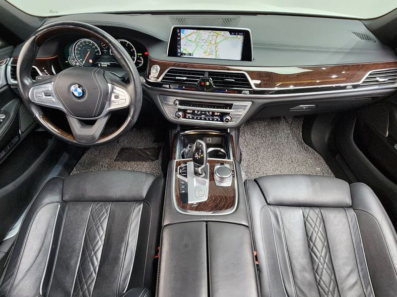 2016 BMW 7 Series 730Ld xDrive photo 7