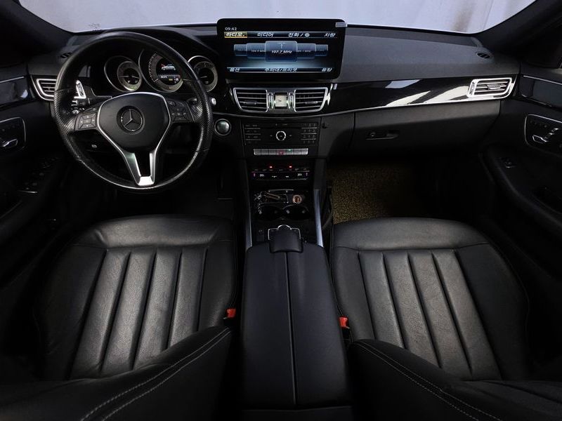 2016 Mercedes-Benz E-Class E220 Bluetec Avantgarde photo 7