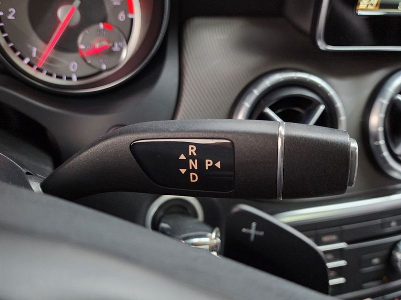 2016 Mercedes-Benz A-Class CLA200 d photo 9