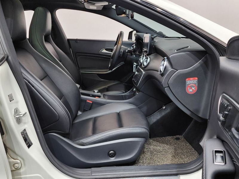 2016 Mercedes-Benz A-Class CLA200 d photo 11