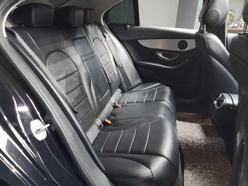 2017 Mercedes-Benz C-Class C200 Avantgarde photo 12