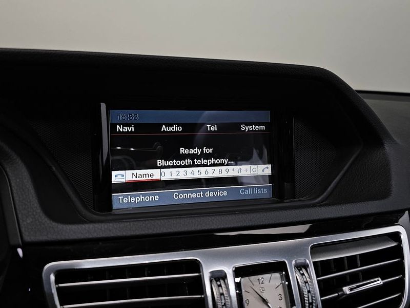 2015 Mercedes-Benz E-Class E220 Bluetec Avantgarde Sport photo 12