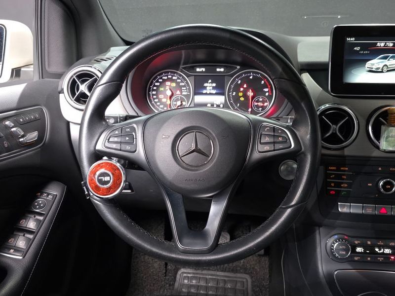 2016 Mercedes-Benz B-클래스 W246 B200 d photo 13