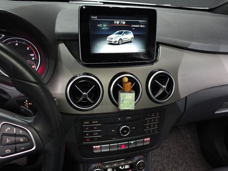 2016 Mercedes-Benz B-클래스 W246 B200 d photo 15