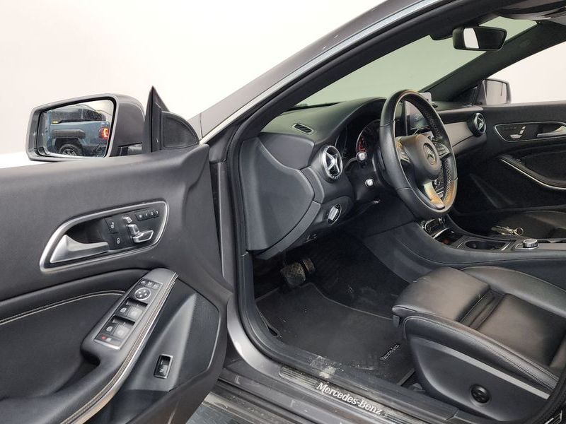 2017 Mercedes-Benz A-Class CLA250 4MATIC photo 10