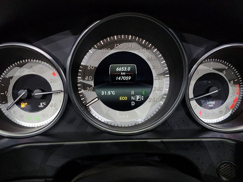 2016 Mercedes-Benz E-Class E200 Avantgarde photo 8