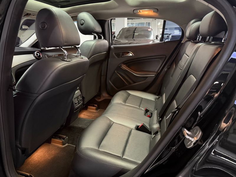 2015 Mercedes-Benz A-Class GLA200 CDI photo 10