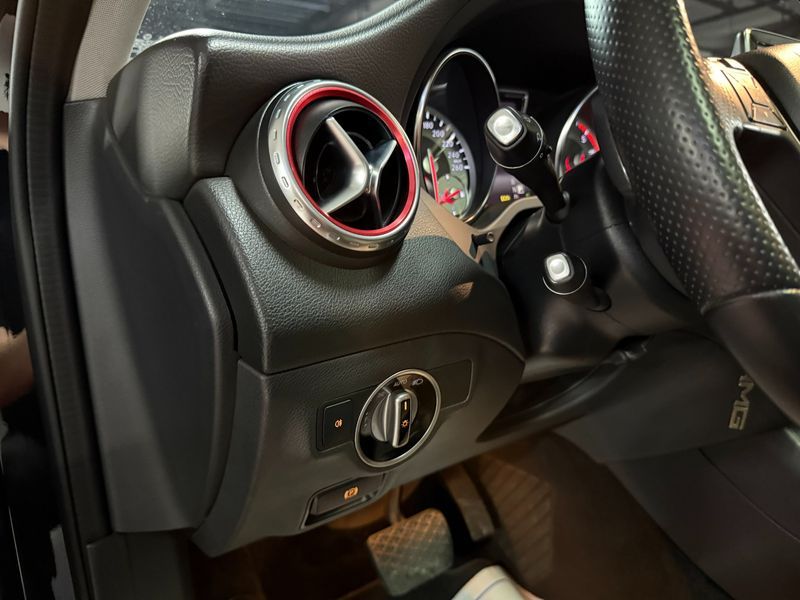 2015 Mercedes-Benz A-Class GLA200 CDI photo 12