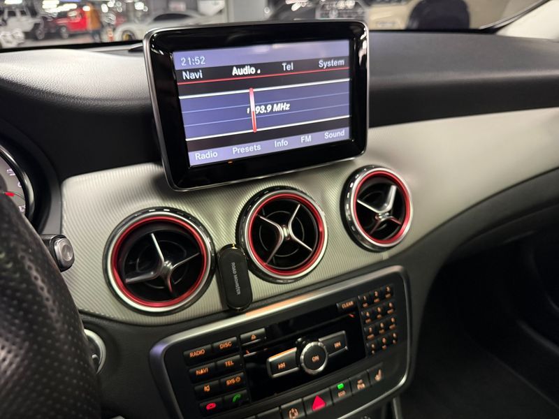 2015 Mercedes-Benz A-Class GLA200 CDI photo 13