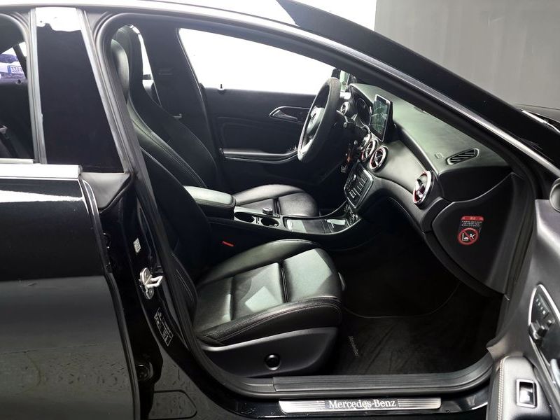 2016 Mercedes-Benz A-Class CLA200 d photo 11