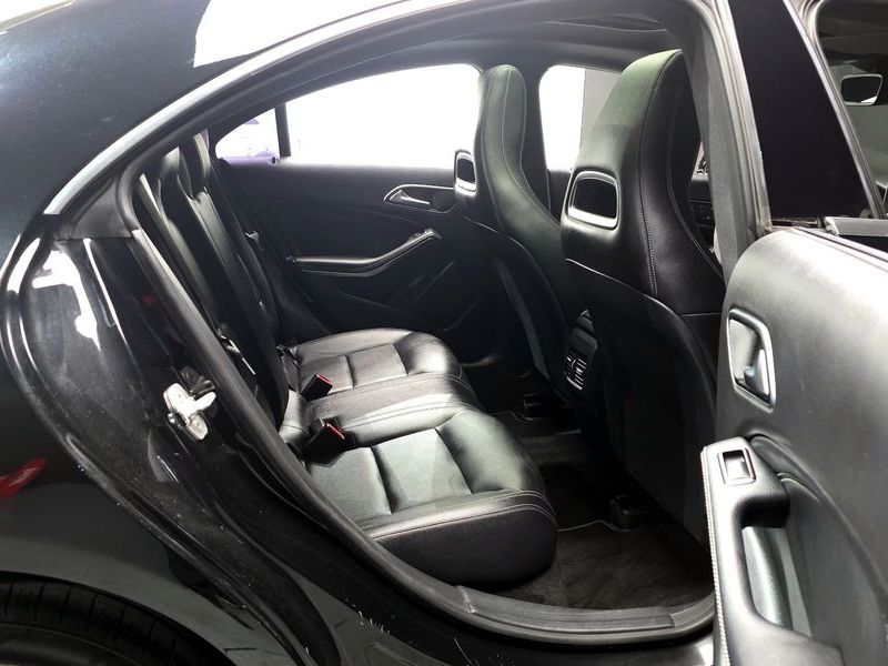 2016 Mercedes-Benz A-Class CLA200 d photo 12