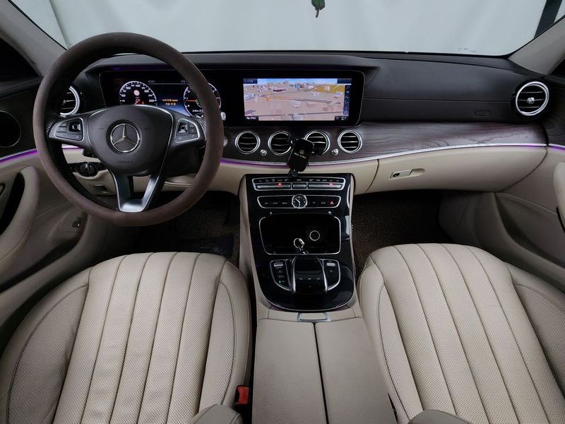 2017 Mercedes-Benz E-Class E300 Exclusive photo 7